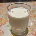 牛乳(琉旬彩食 土煌 赤嶺店 （ドコウ）)