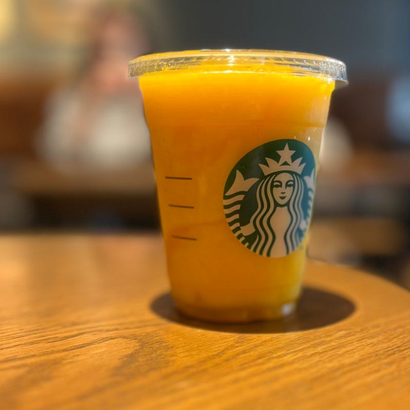 マンゴーパッションティーフラペチーノ(スターバックスコーヒー 表参道 神宮前4丁目店)