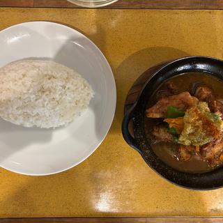 スパイスチキンカレー(カレーライス カリヒオ)