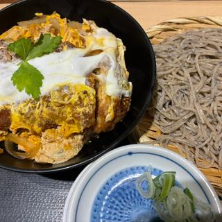 ごま蕎麦とカツ丼のセット