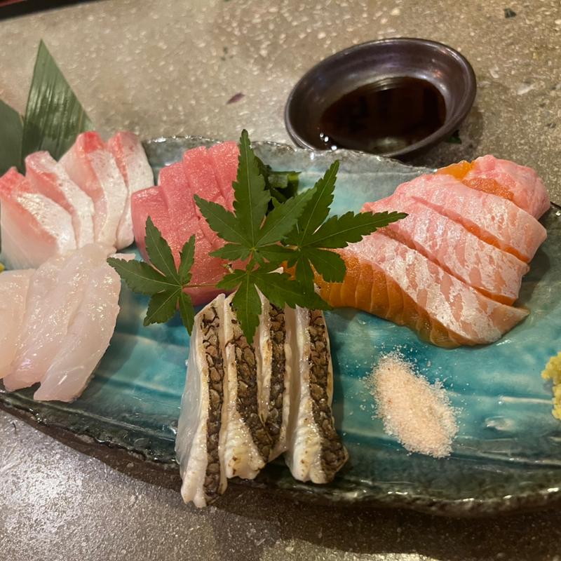 刺身5点盛り(居酒屋なかーてぃー 那覇国際通り店)