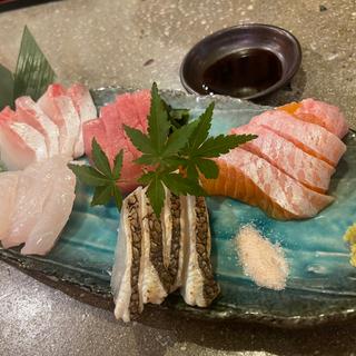 刺身5点盛り(居酒屋なかーてぃー 那覇国際通り店)