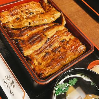 特注鰻重(うなぎかねいち)