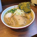 濃厚豚骨醤油ラーメン