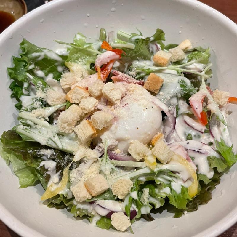 半熟玉子のシーザーサラダ(舞天 本店)