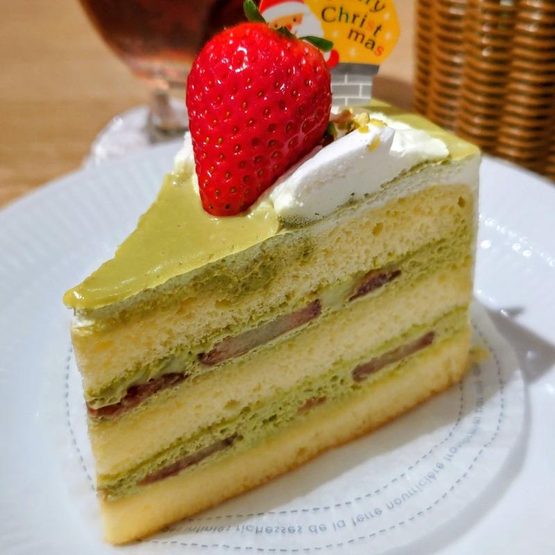ピスタチオと苺のショートケーキ(ダッキーダック 港南台バーズ店)