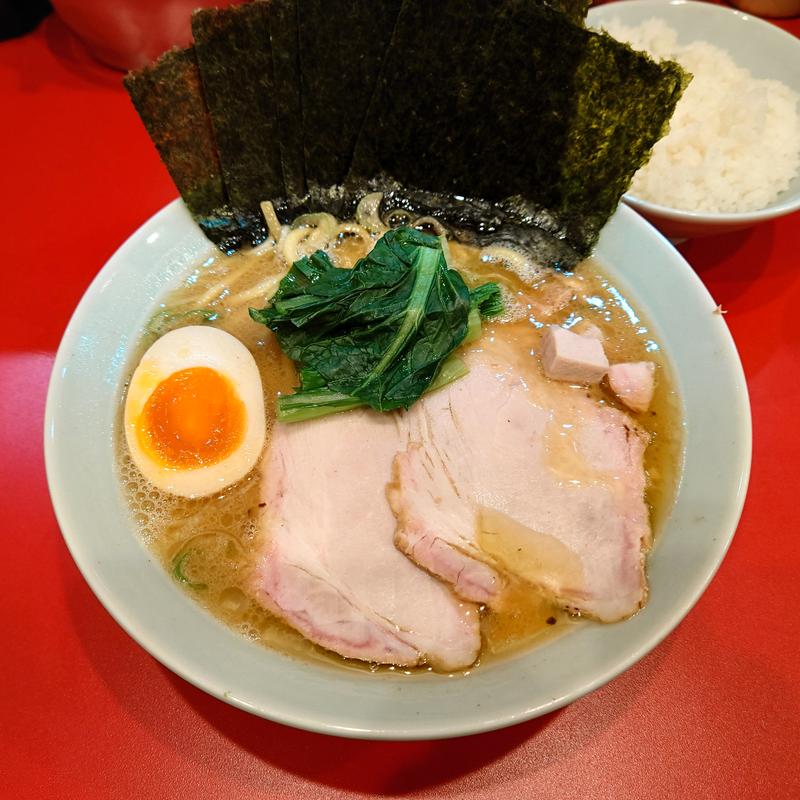 上ラーメン(家系ラーメン 船場家)