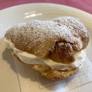 クロワッサンクリームサンド