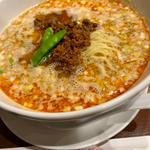 四川担々麺(頤和園 溜池山王店 （イワエン）)