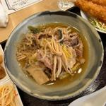 日替わり　牛肉と豆腐のすき焼き風とエビフライ(絆 旬の肴と和み酒場)