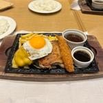 宮ハンバーグ&チキングリル(目玉焼き、チーズ、海老フライトッピング)