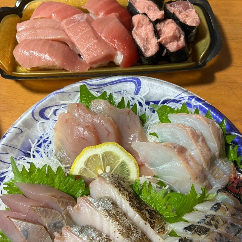 半額寿司と半額刺身(イオンスタイル伏見桃山)