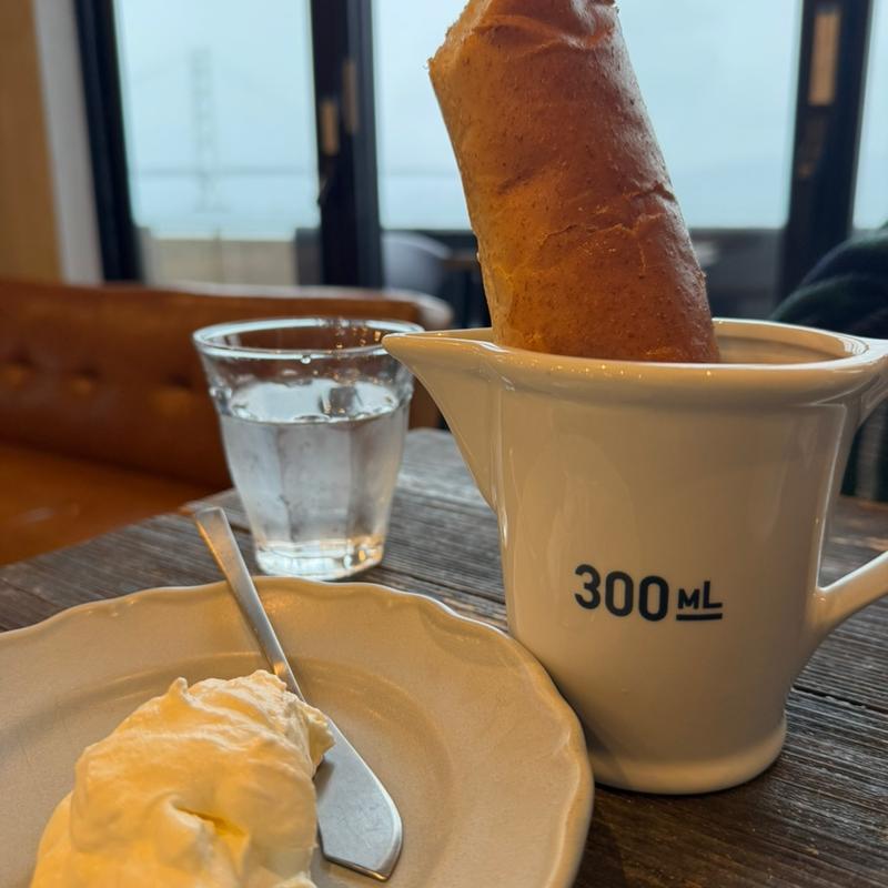 ホイップバター パン(AWAWA)