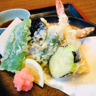 天ぷら盛り合わせ_刺身付き天ぷら定食(和食 みち潮)