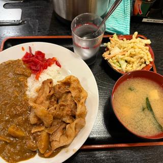 カレーライス生姜焼き乗せ