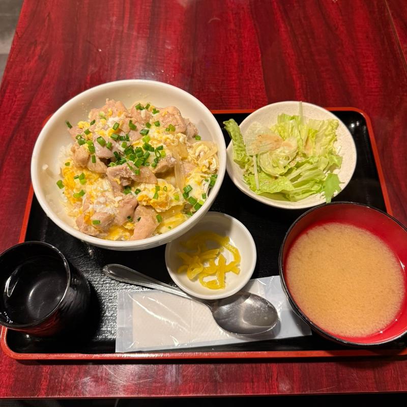 親子丼(肉バル アモーレ 新宿店)