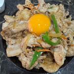 焼肉丼(中華料理 末広)