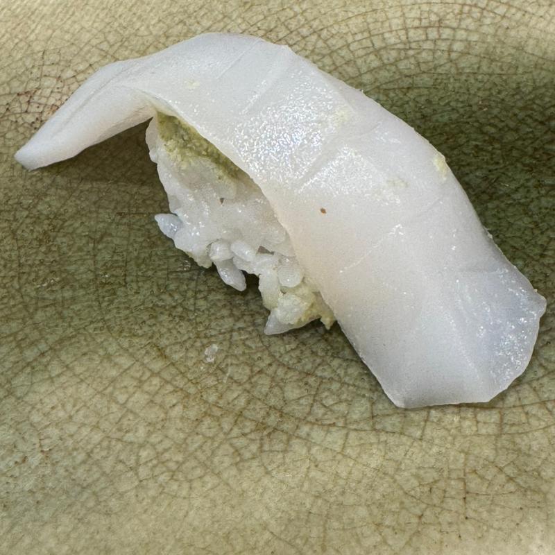 イカの握り(千成寿司本店)