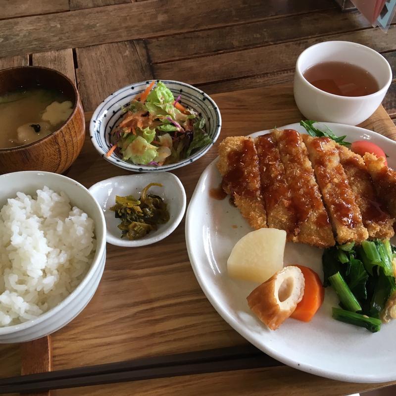 とんかつランチ(cafe tabitabi カフェ タビタビ)