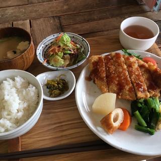 とんかつランチ