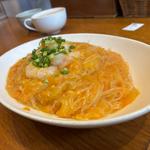 エビと春雨の黄金煮込み(家常菜 博朱)