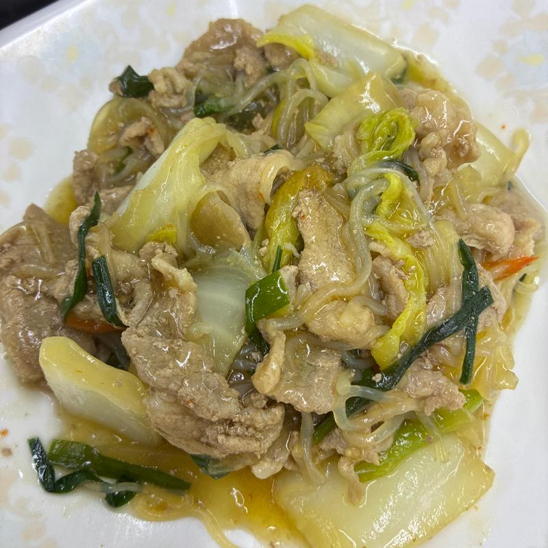 すずらん定食（豚肉しらたきのスタミナ炒め）(札幌市役所地下食堂)