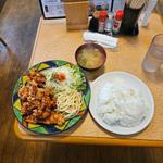 からあげ定食 ごはん大(喫茶 ラヴリ)