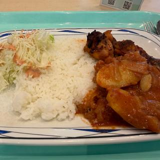 タンドリーチキンとじゃがいもカレー(Qasis)