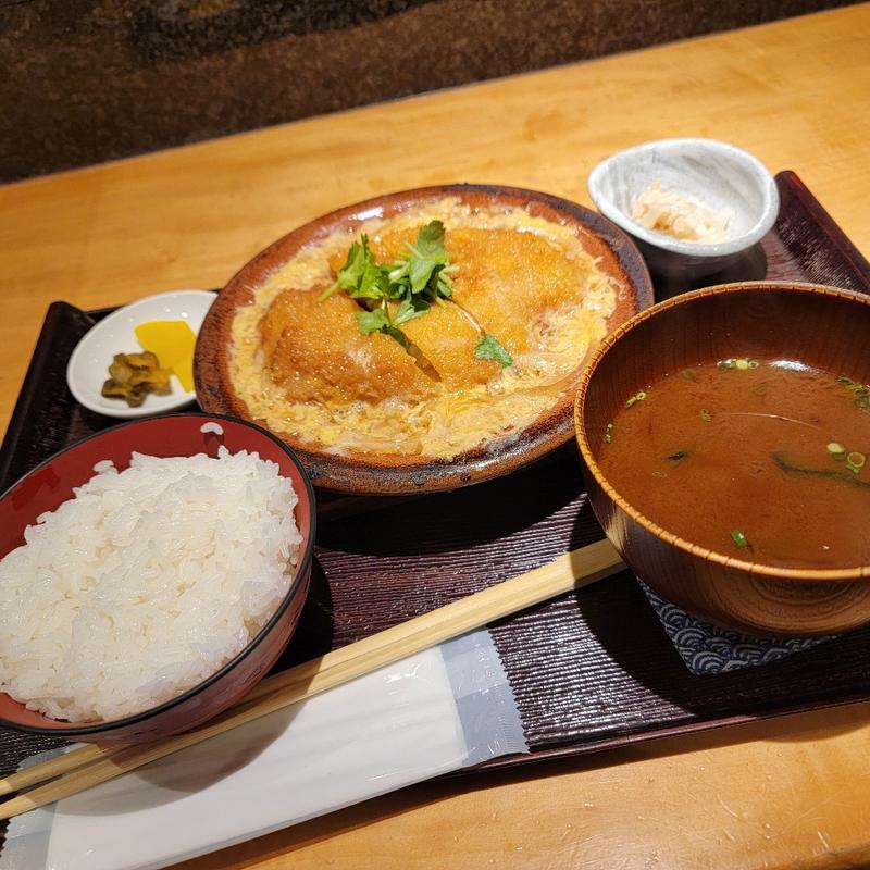かつ鍋定食(志ん橋ひでや)