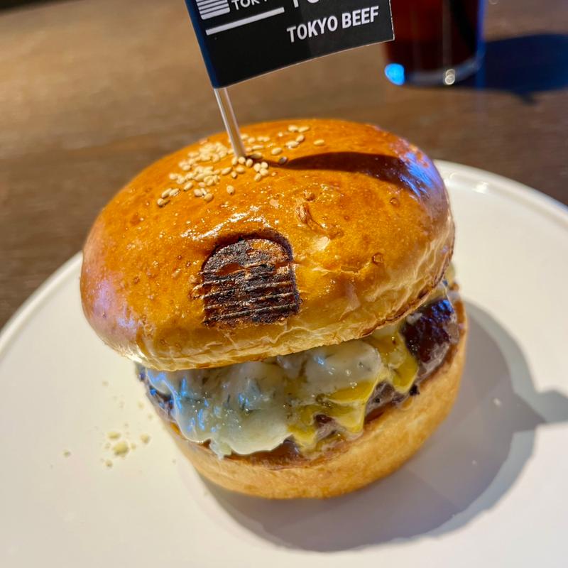 クワトロチーズバーガー(Burger Revolution Tokyo 六本木店)