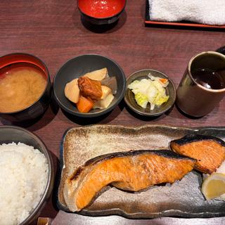 焼き鮭定食