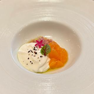 みかんのカプレーゼ(CIRCULO 丸の内)