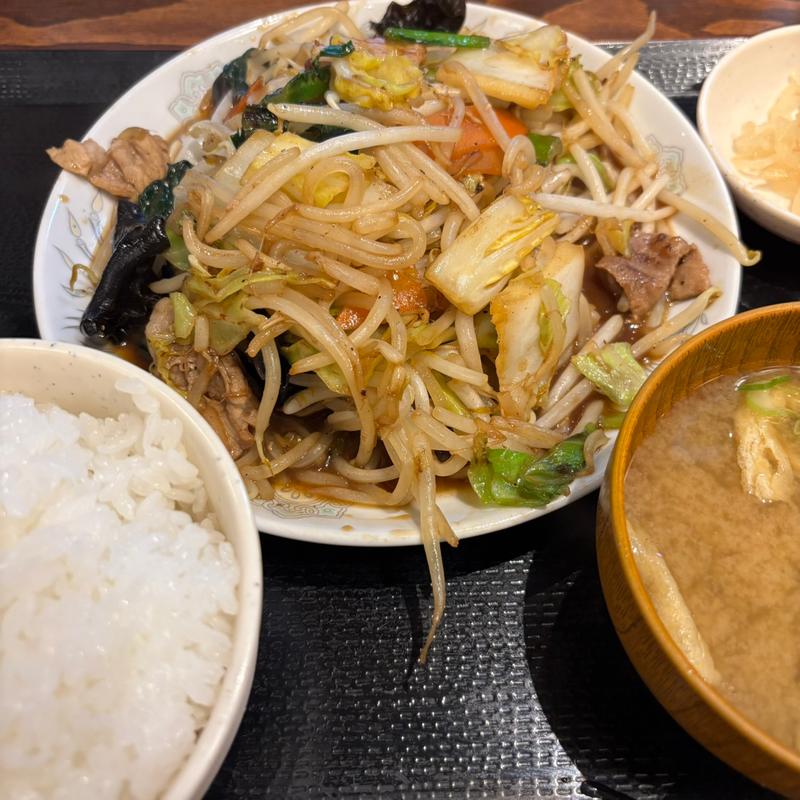 名物 肉野菜炒め(大衆食堂 定食のまる大 府中店)