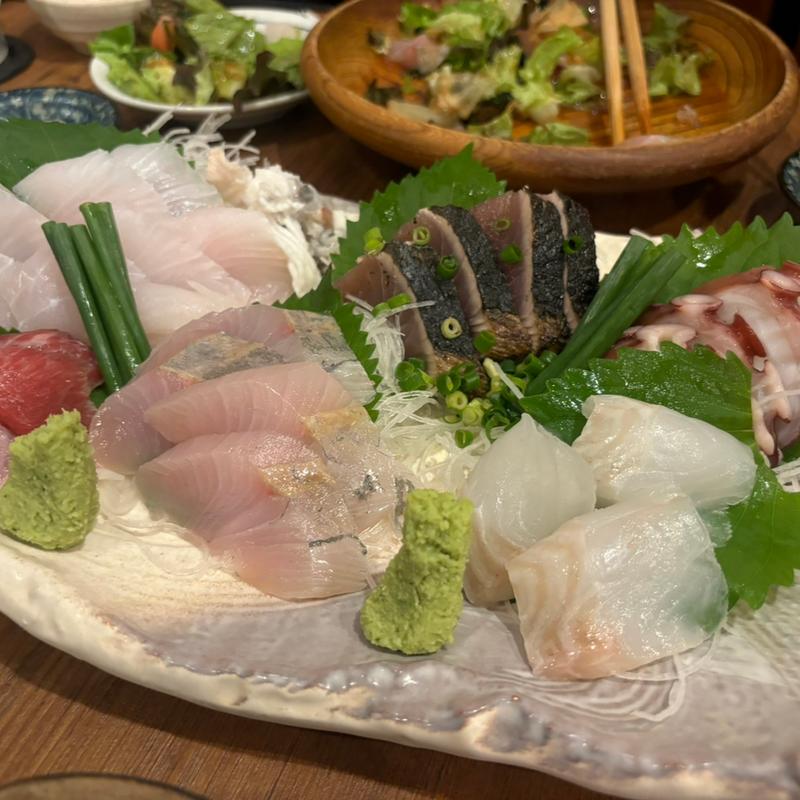 刺身盛り合わせ(魚のすけ 旬味和酒)