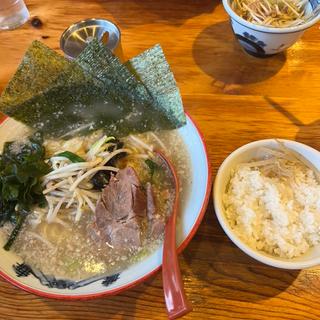 塩ラーメン 野菜 半ライス