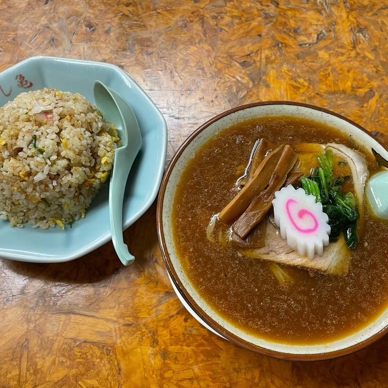 半ラーメン 半炒飯(かし亀)
