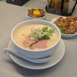 濃厚味噌鶏白湯(コッコテラス / ㈱永光農園)