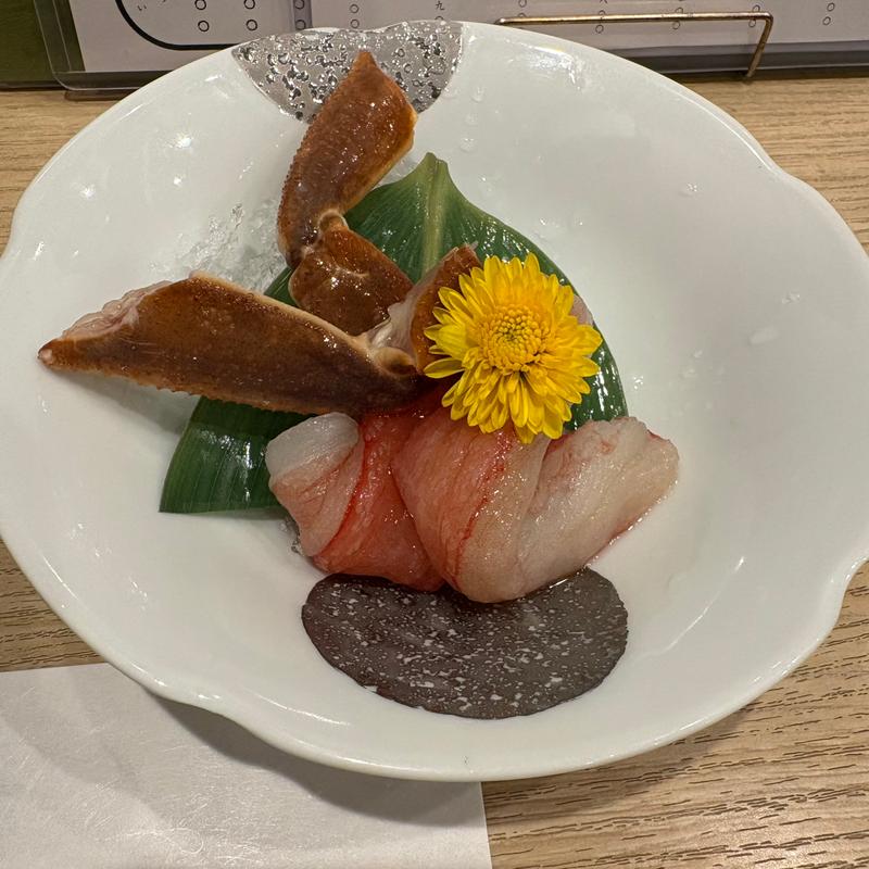 飲めるズワイガニ(旬彩割烹 葉月)