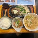 ハンバーグ　ワサマヨ