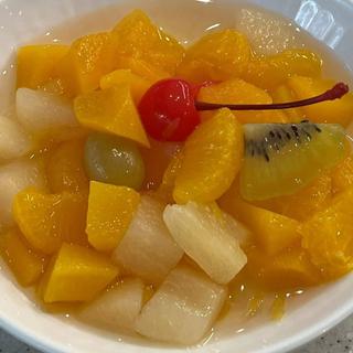 フルーツカクテル