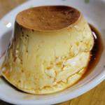 こだわり珈琲店の名物プリン(ザ・ガーデン自由が丘 浦和店)