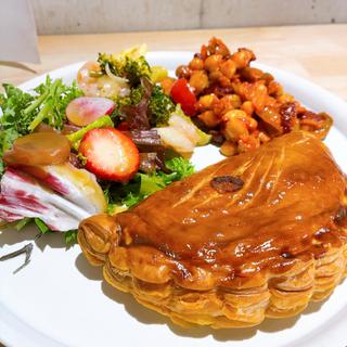 海老とパプリカのクリームパイ＋3デリセット(アプリュス)