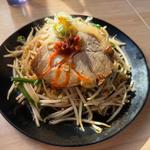 汁無し台湾らーめん(2辛)(金まる餃子)