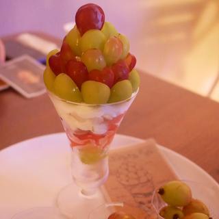 葡萄3種のパフェ(グレープショップココロ)