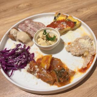 チーズプラスのオードブル盛り合わせ