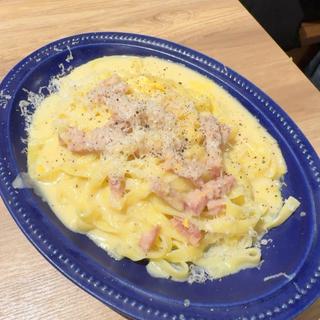 チーズ！チーズ！チーズカルボナーラ(原価ビストロチーズプラス ルシアス天王寺店)