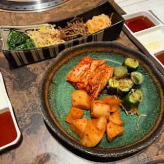 ナムル　キムチ盛り