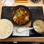 豚ロース天とチキンカツ定食(かつや 赤羽店)