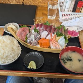 日替わり刺身定食(スーパーkitchenかさや)