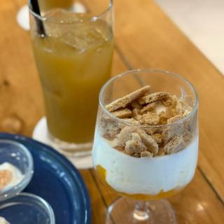 濃厚ヨーグルトグラスデザート